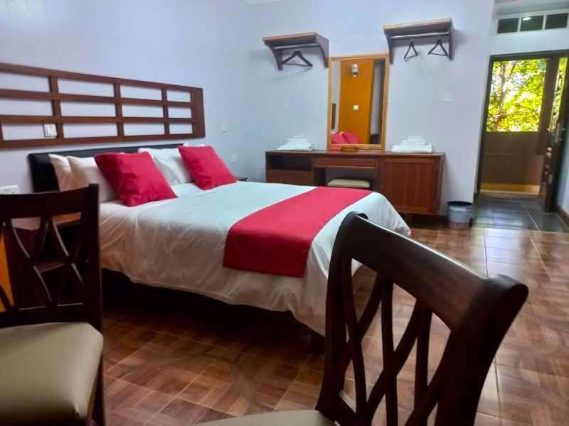 Edgewood Country Place Hotel Thika ภายนอก รูปภาพ